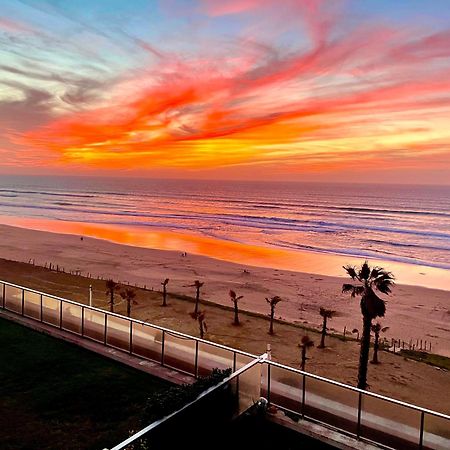 Appart De Luxe Front De Mer Prestigia Plage Des Nations 세일 외부 사진