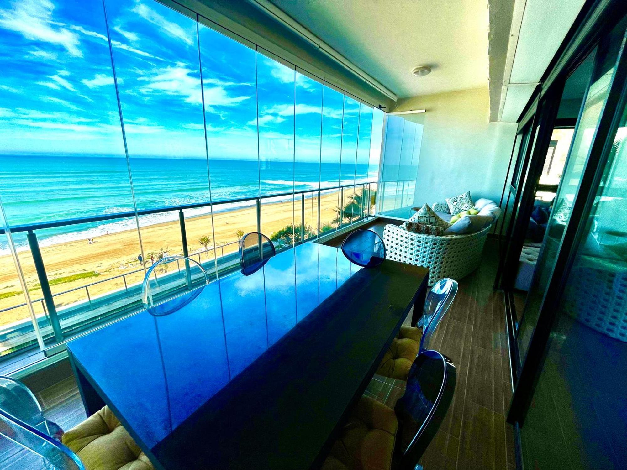 Appart De Luxe Front De Mer Prestigia Plage Des Nations 세일 외부 사진