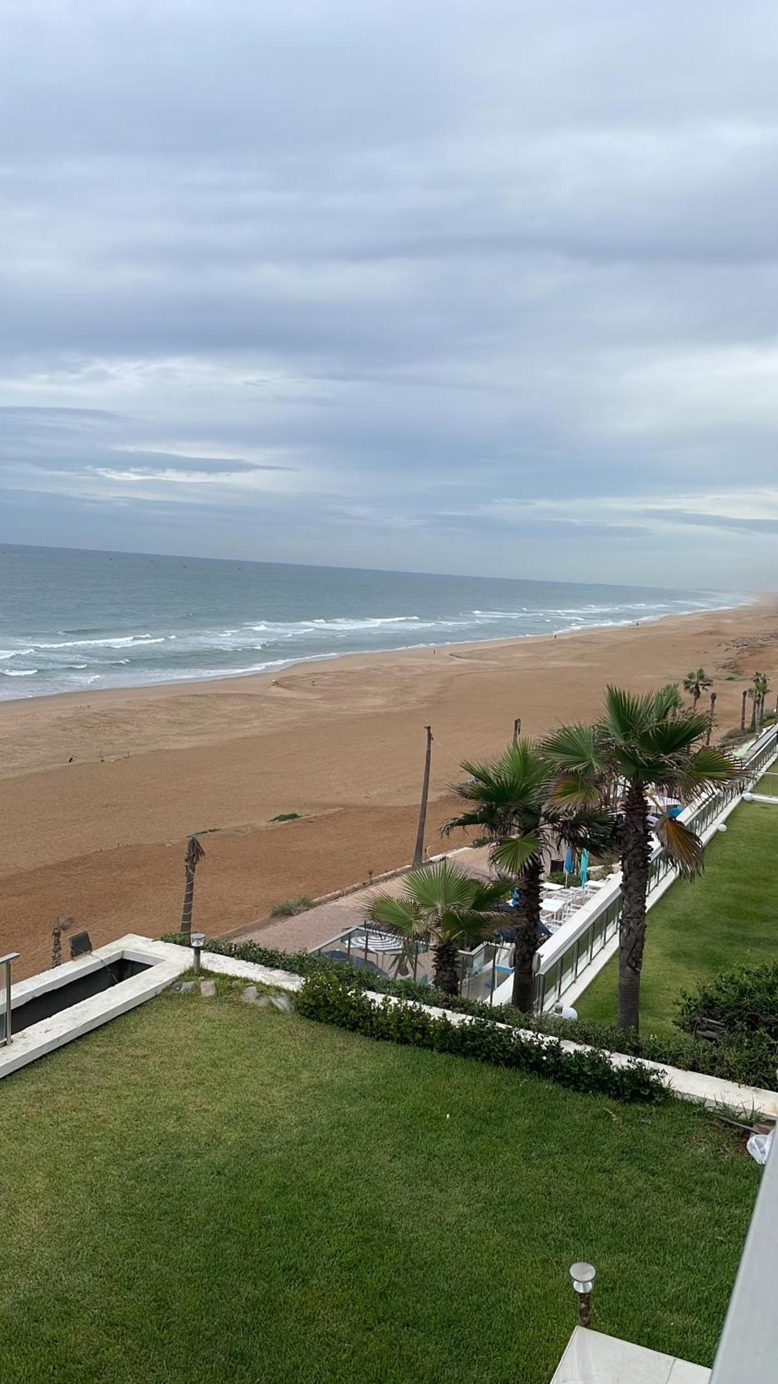 Appart De Luxe Front De Mer Prestigia Plage Des Nations 세일 외부 사진